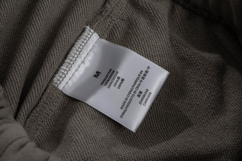 Fear of God Essentials Shorts – Orange Red / Yellow